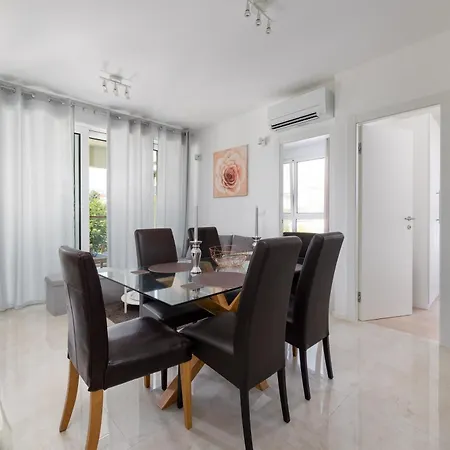 Nani Apartment