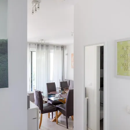 Nani Apartment Split