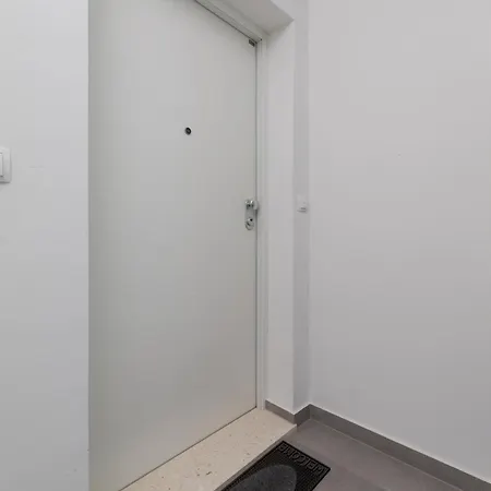 Lägenhet Nani